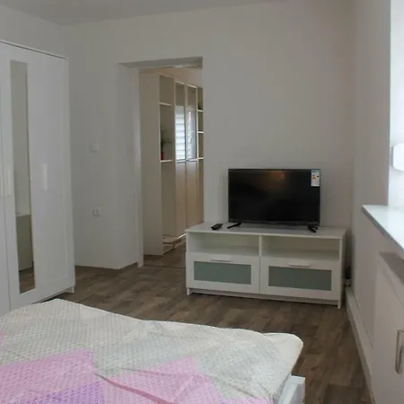 Unter Den Schloessern Bei Jena *